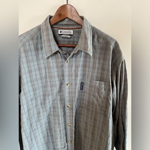 Set of Two Columbia Button Down Plaid Shirts - Picture 5 of 11